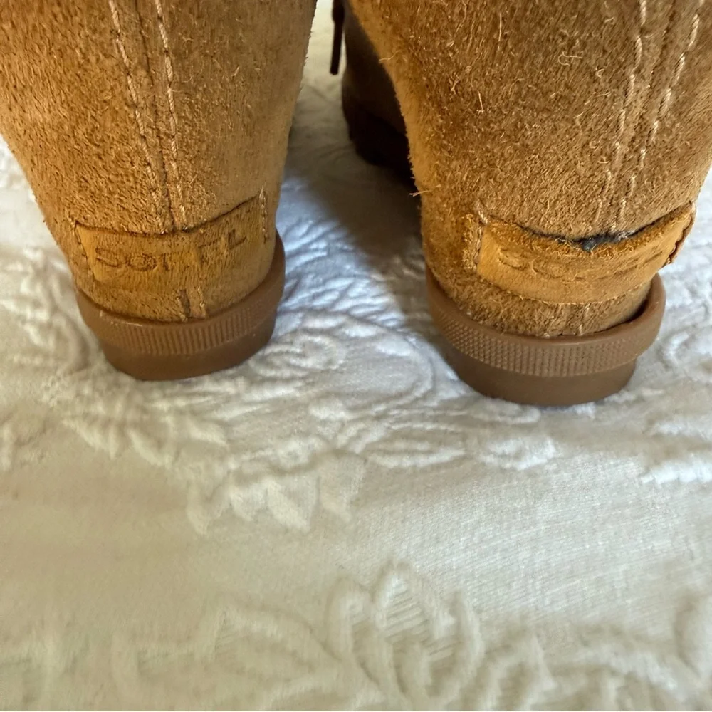 Sorel Joan of Artic Wedge II Tan Shearling Lace-Up Boots size 7.5